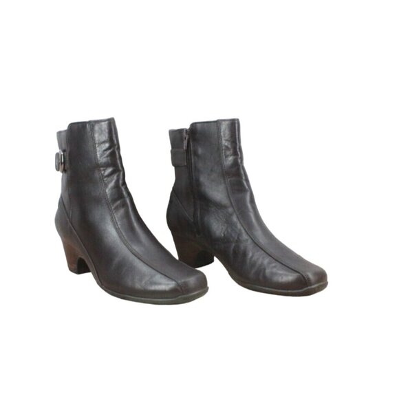 CLARKS Artisan Dara II Brown Leather Side Zip Buckle Accent Heel Boots 9.5 M - Picture 4 of 10